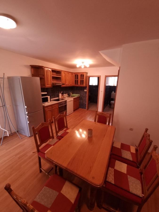 Apartments Zoretic Malinska Bagian luar foto