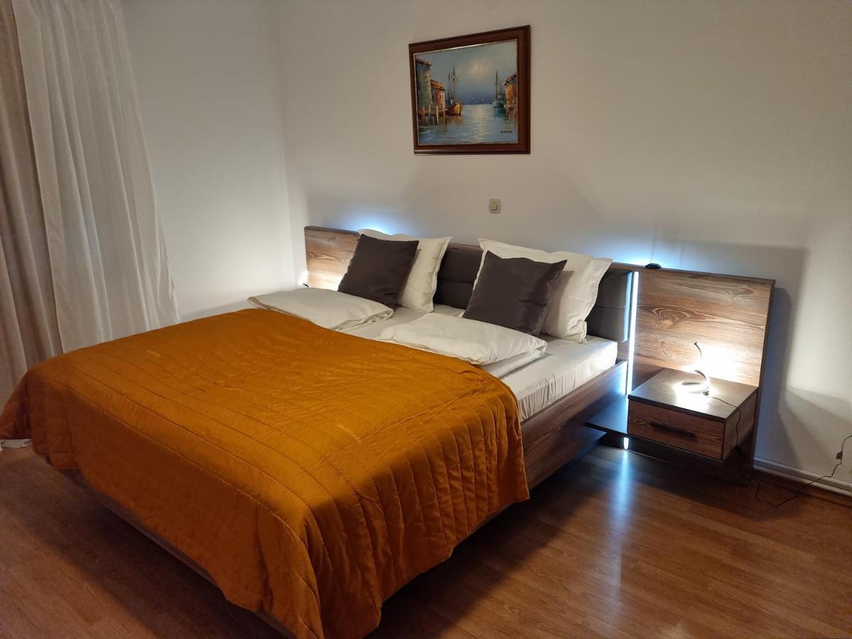 Apartments Zoretic Malinska Bagian luar foto