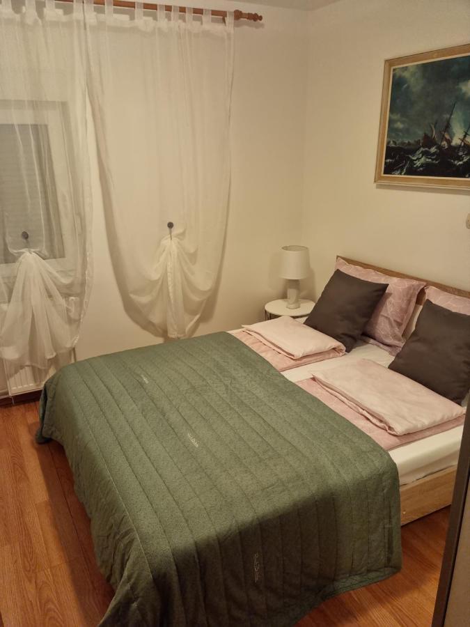 Apartments Zoretic Malinska Bagian luar foto