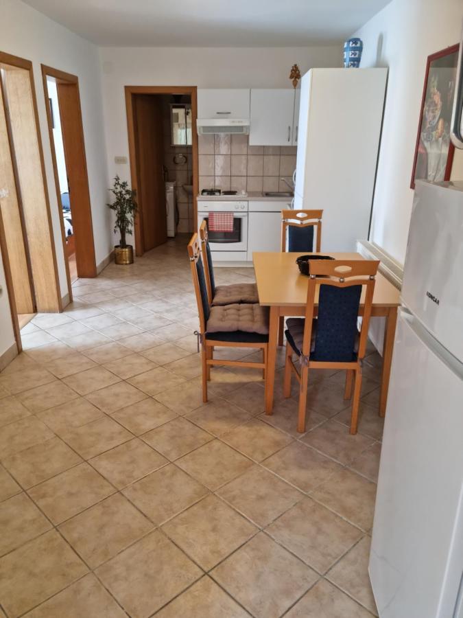 Apartments Zoretic Malinska Bagian luar foto