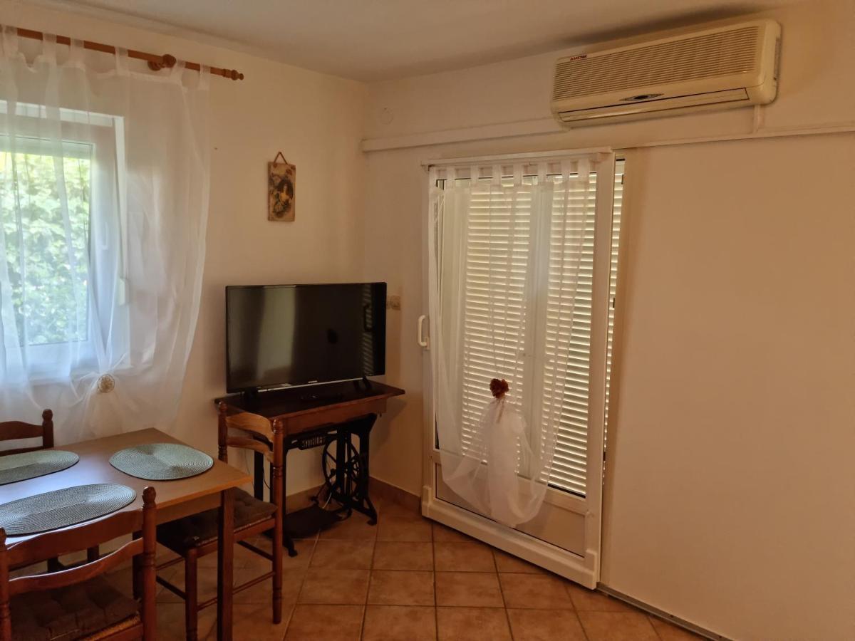 Apartments Zoretic Malinska Bagian luar foto